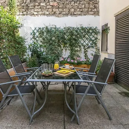 Unique Spacious House In Paris-2